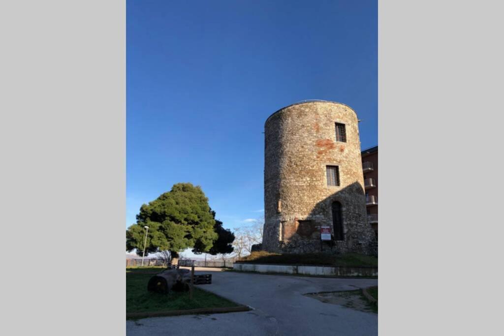 La Casetta Di Rosie, Alla Torre Guevara Potenza Zewnętrze zdjęcie